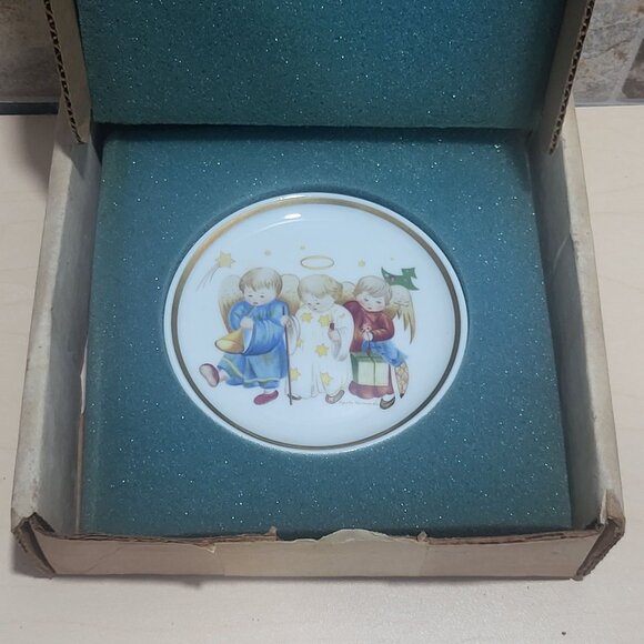 Schmid Berta Trio Angels Hummel Museum Miniature Plate Collection 1977 - Picture 3 of 9